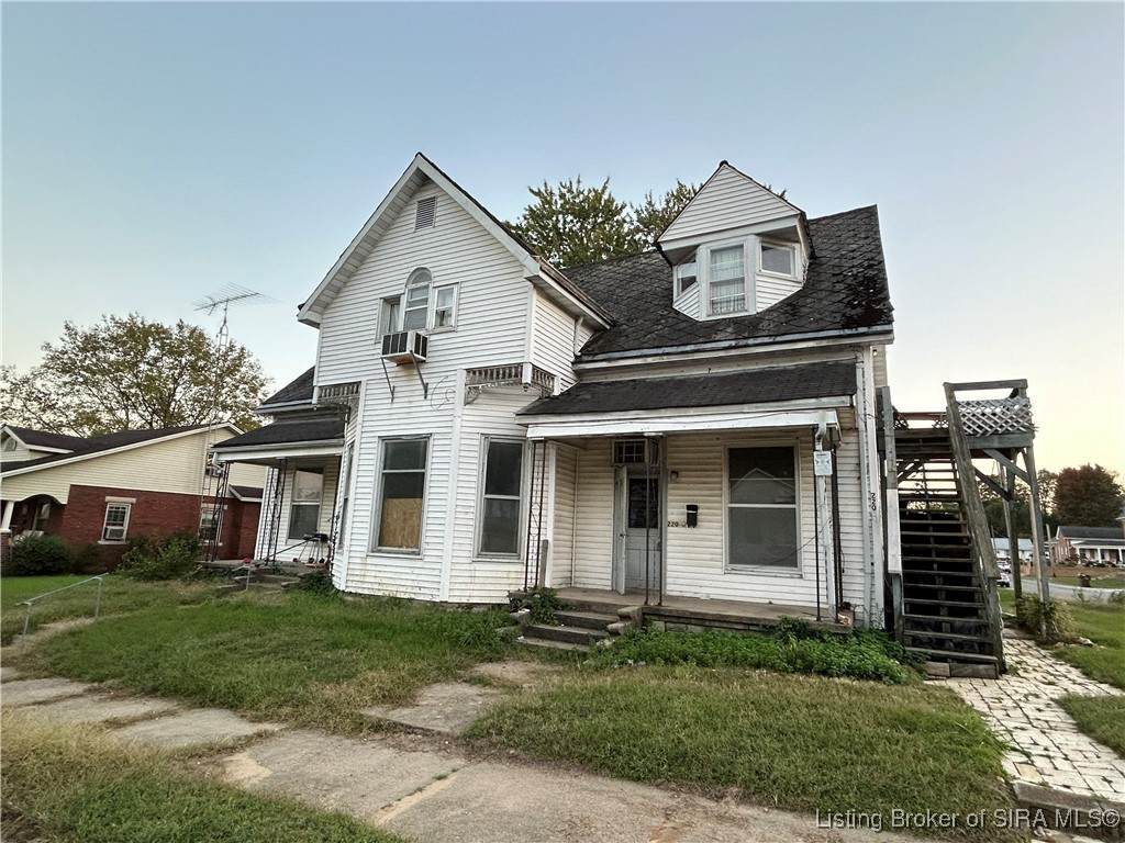 220 Spring Street - Photo 1