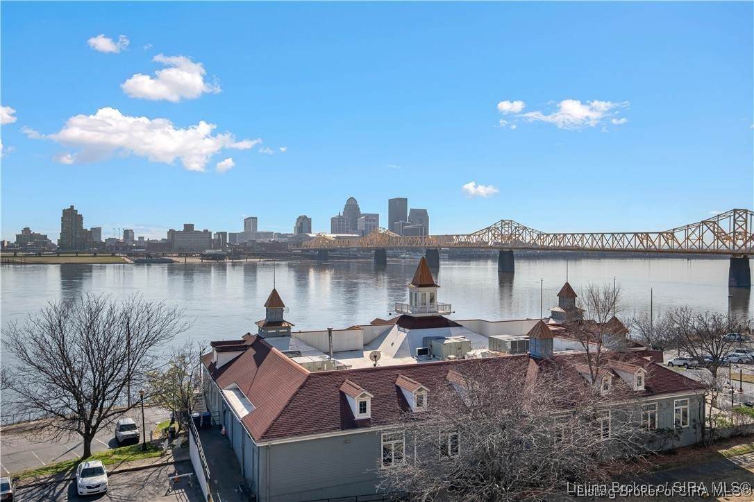 1 Riverpointe Plaza - Photo 1