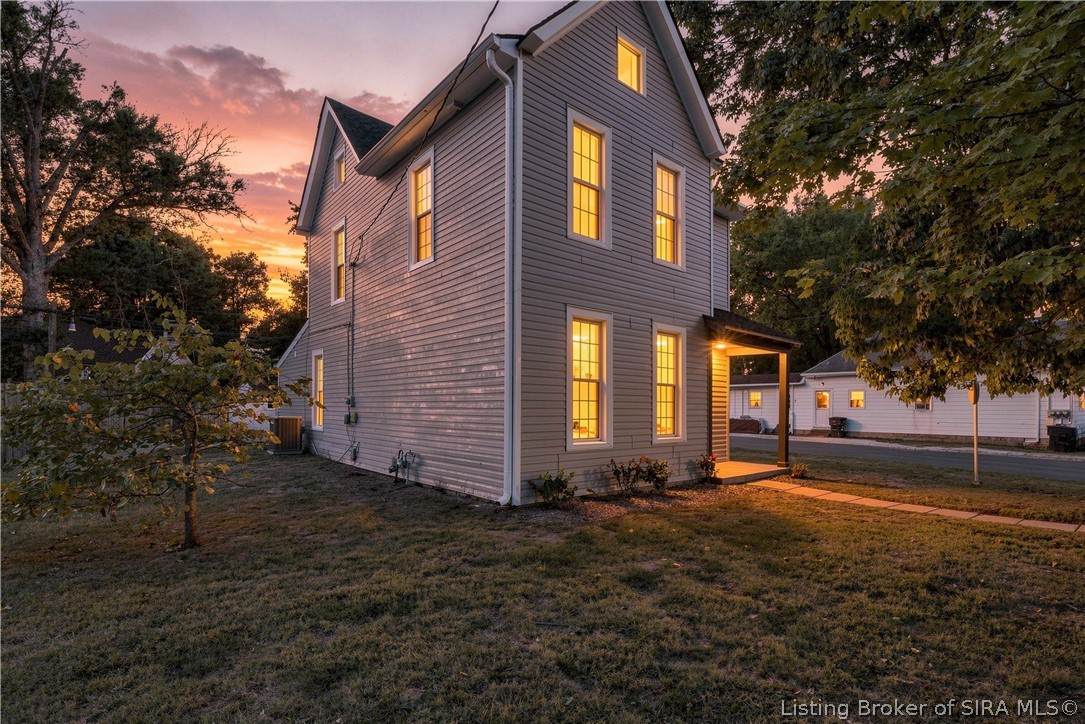 2402 Shelby Street - Photo 1