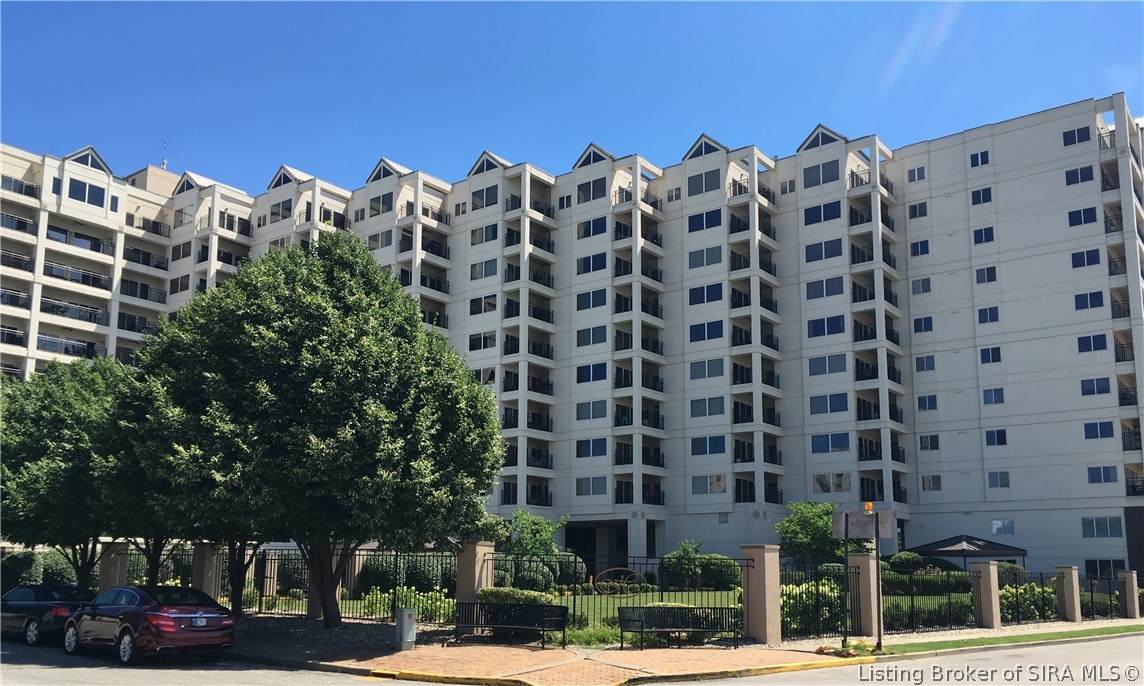 1 Riverpointe Plaza - Photo 1