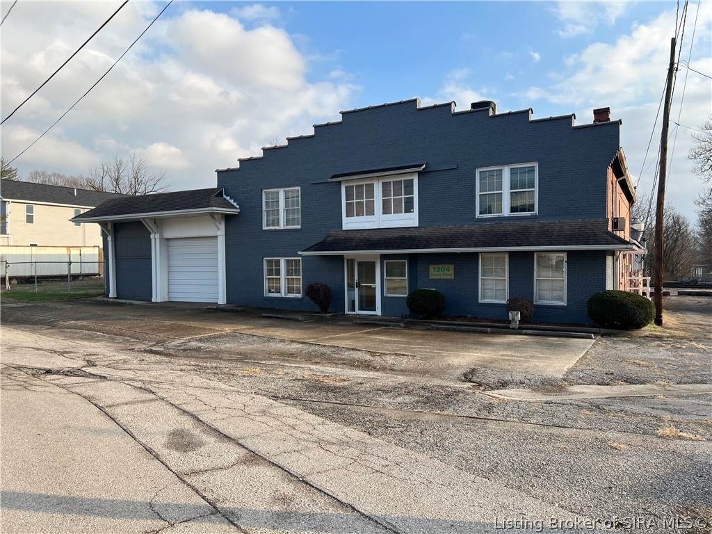 1304 Dewey Street - Photo 1