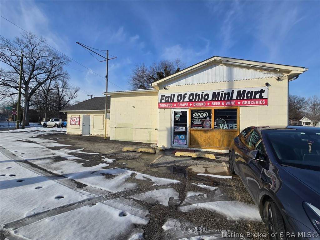 232 South Clark Boulevard - Photo 1