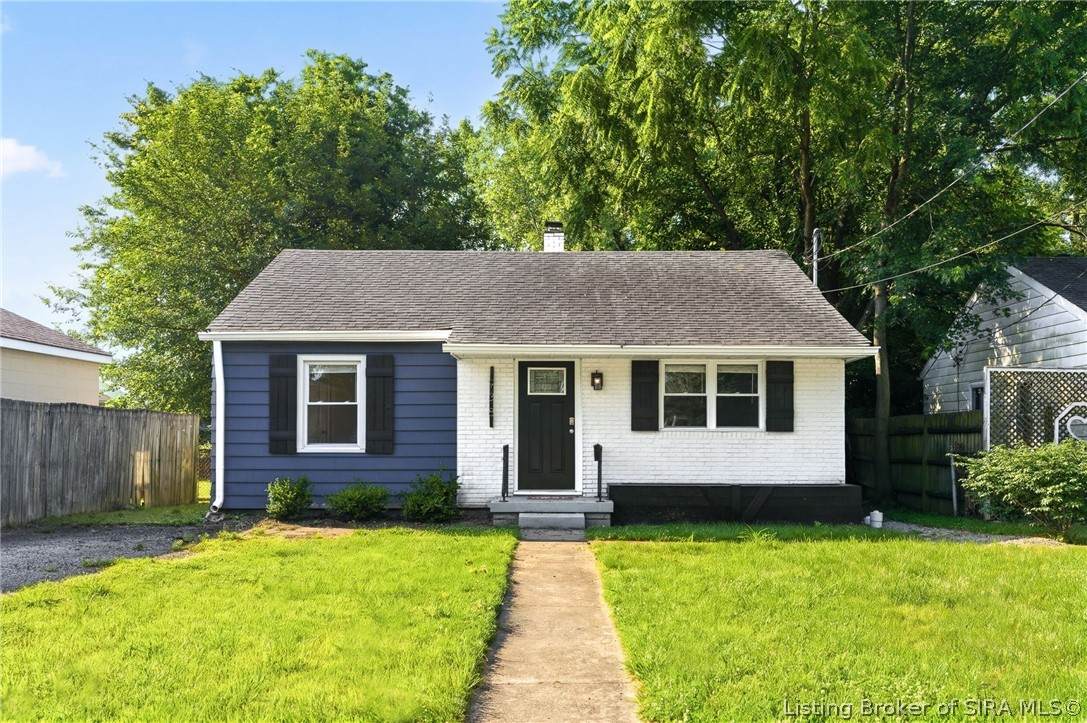 938 8th Street - Photo 1