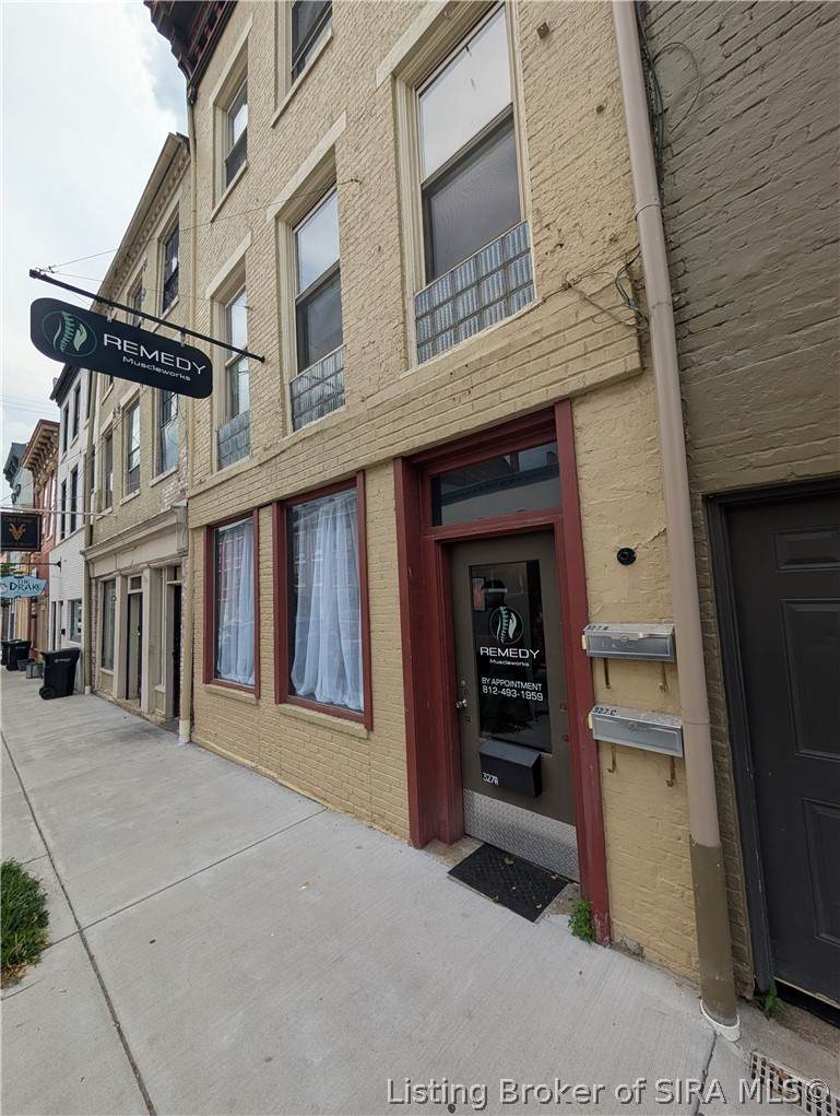 327 Mulberry Street - Photo 1