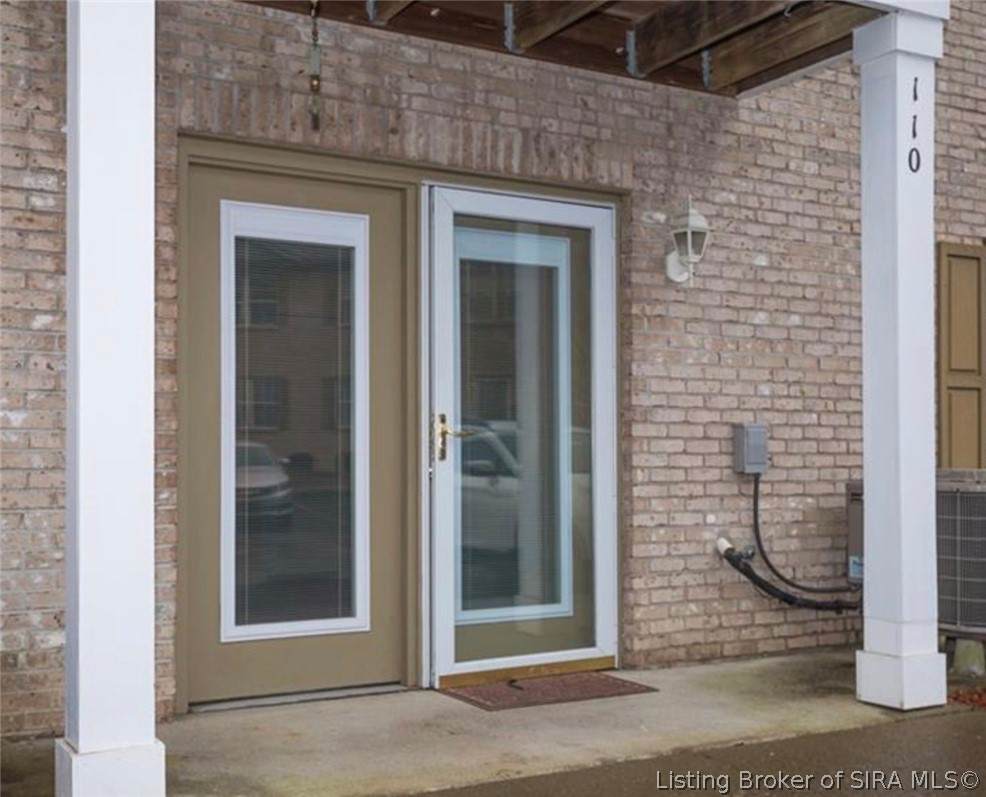 110 Colonial Drive - Photo 1