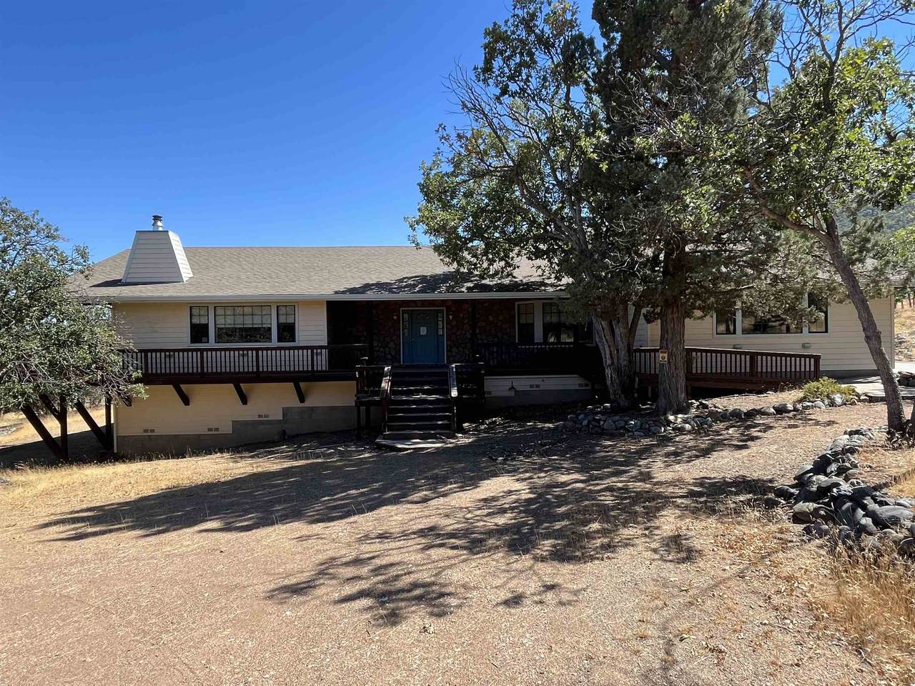 7131 Donna Dr - Photo 1