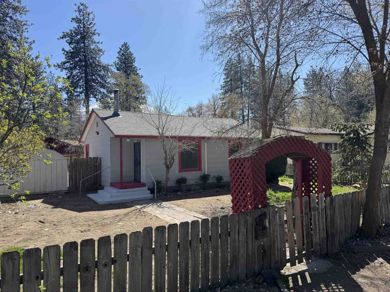 19124 Brookside - Photo 1