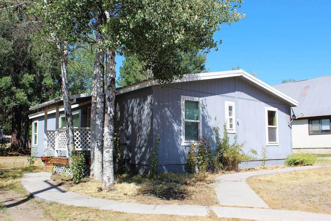 907 Beaumont - Photo 1