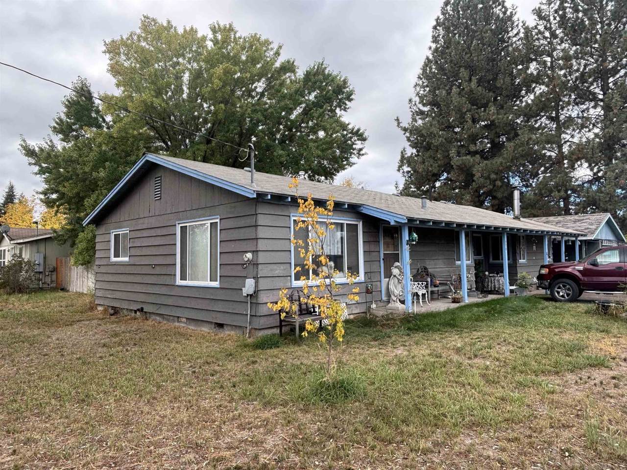 338 E Sly St - Photo 1