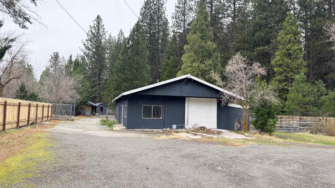 2831 State Highway 97 - Photo 1