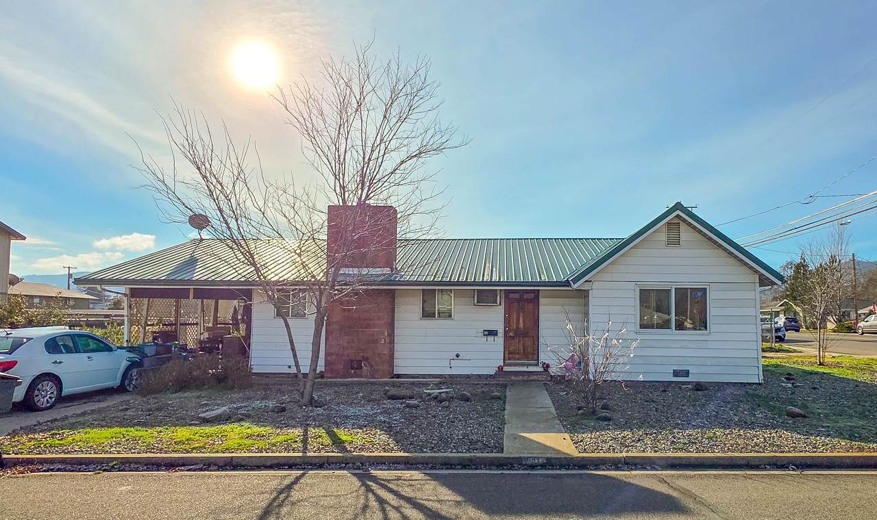 207 Rose Ln. - Photo 1