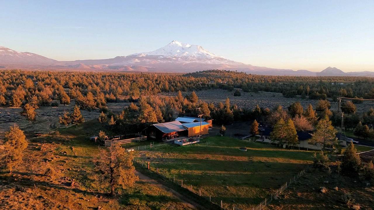 https://bt-photos.global.ssl.fastly.net/siskiyou/1280_boomver_1_20260044-2.jpg