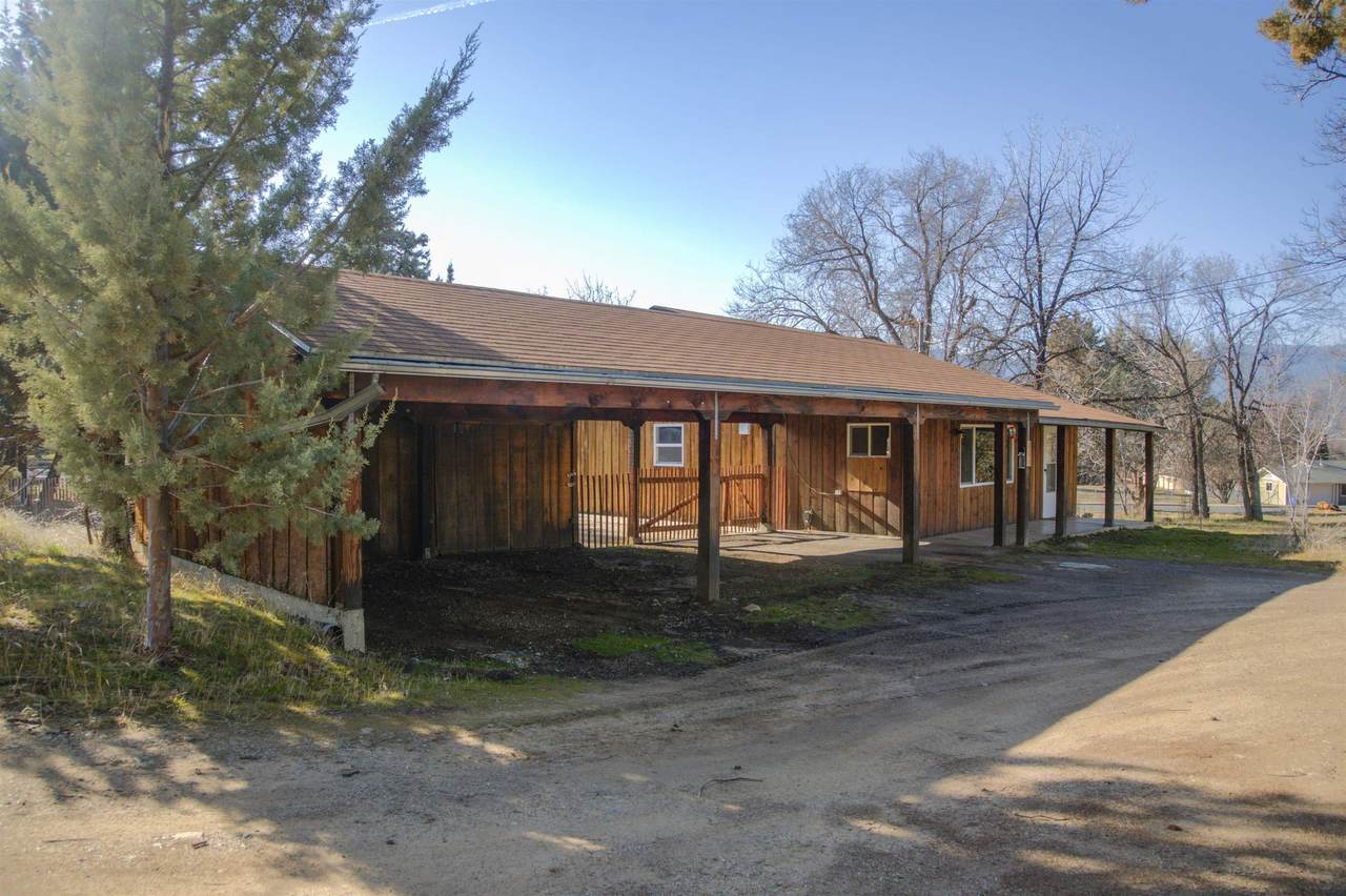 905 Campbell - Photo 1