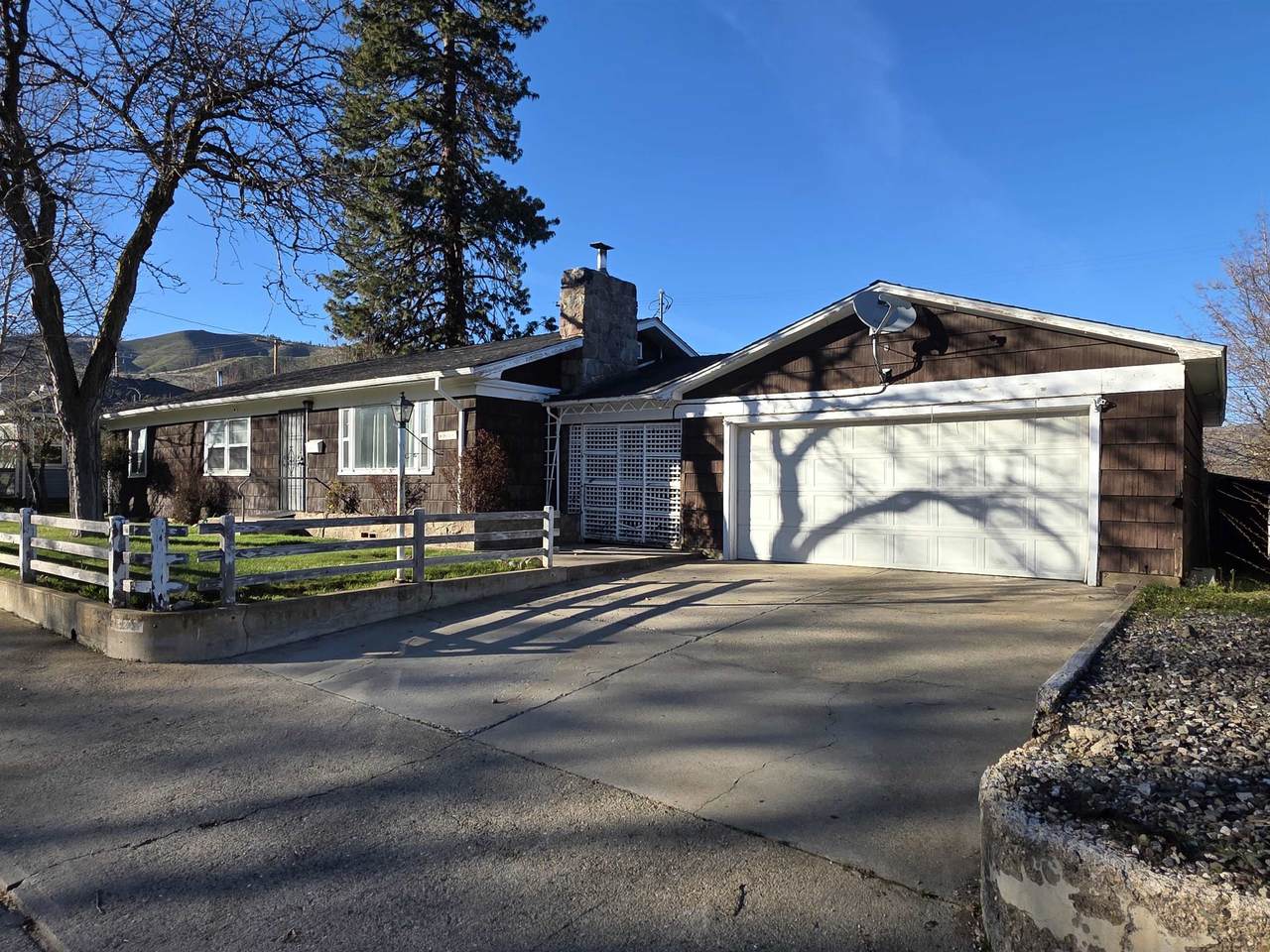 816 Knapp St. - Photo 1