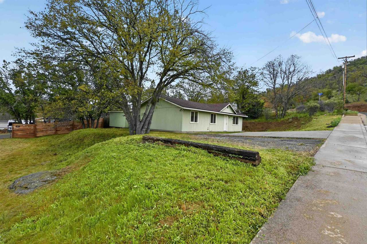 1120 Bluebird St - Photo 1