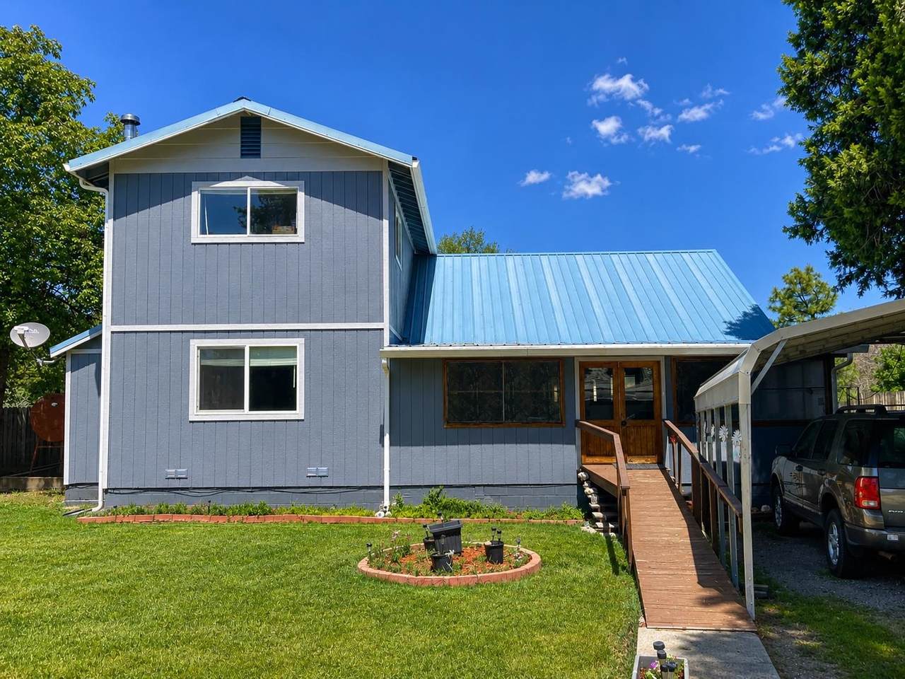 125 Newton St - Photo 1