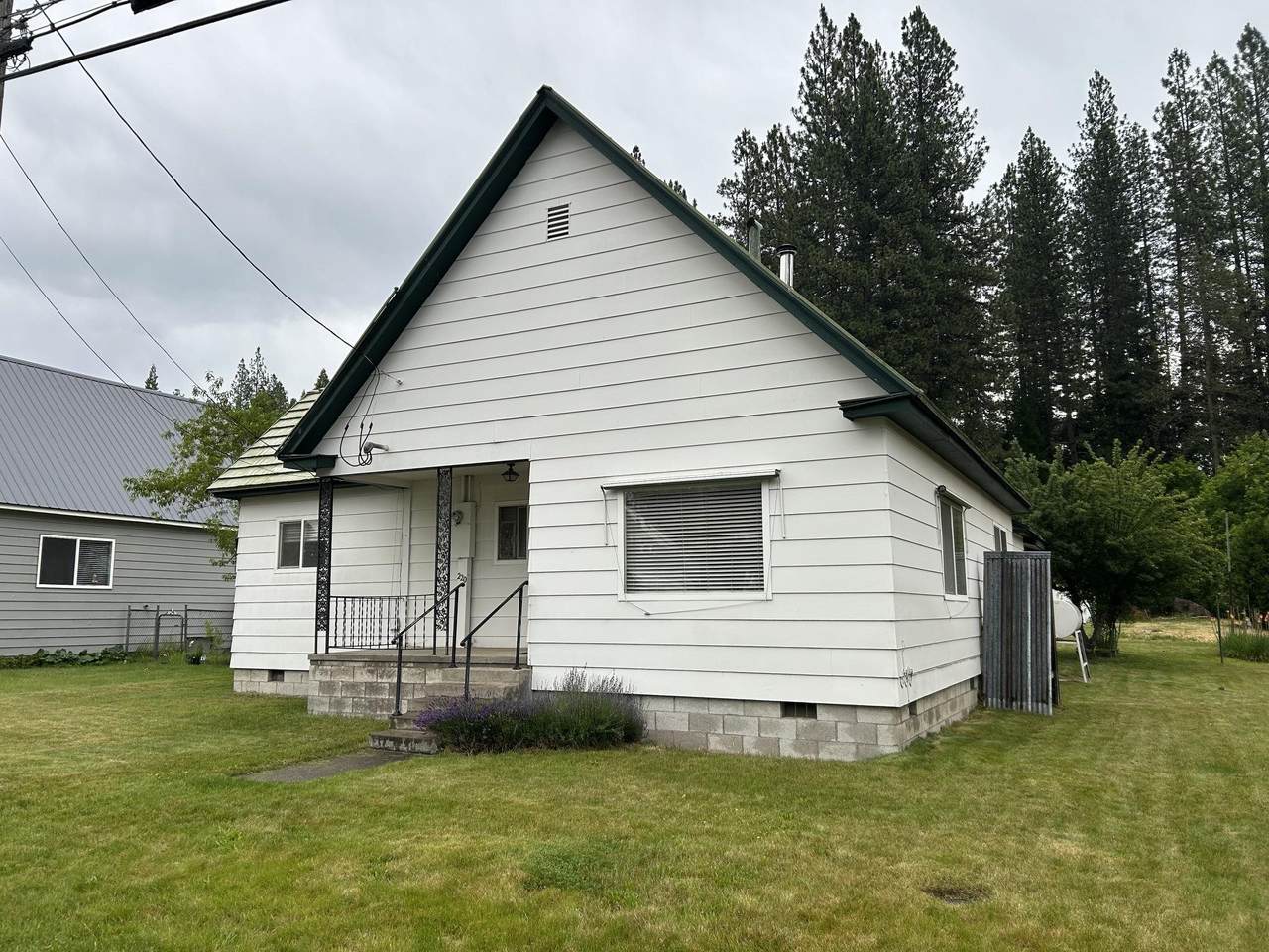 220 Shasta Avenue - Photo 1