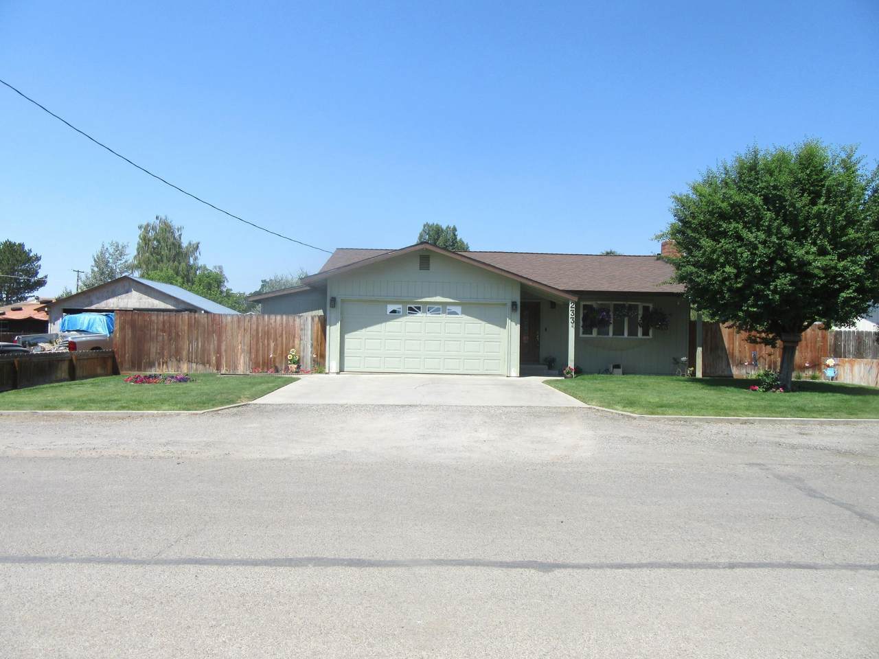 233 Pine St. - Photo 1