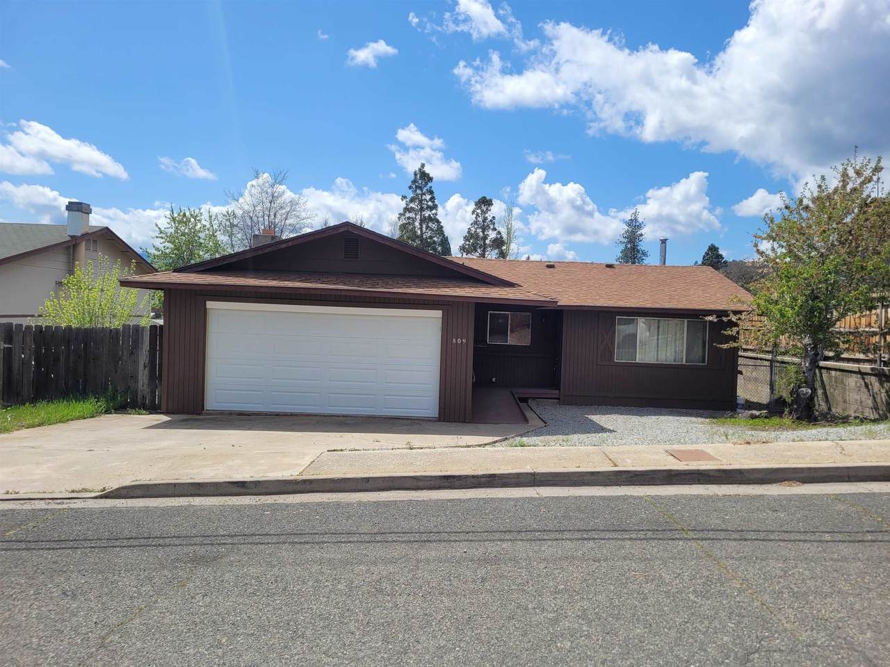 809 North St - Photo 1