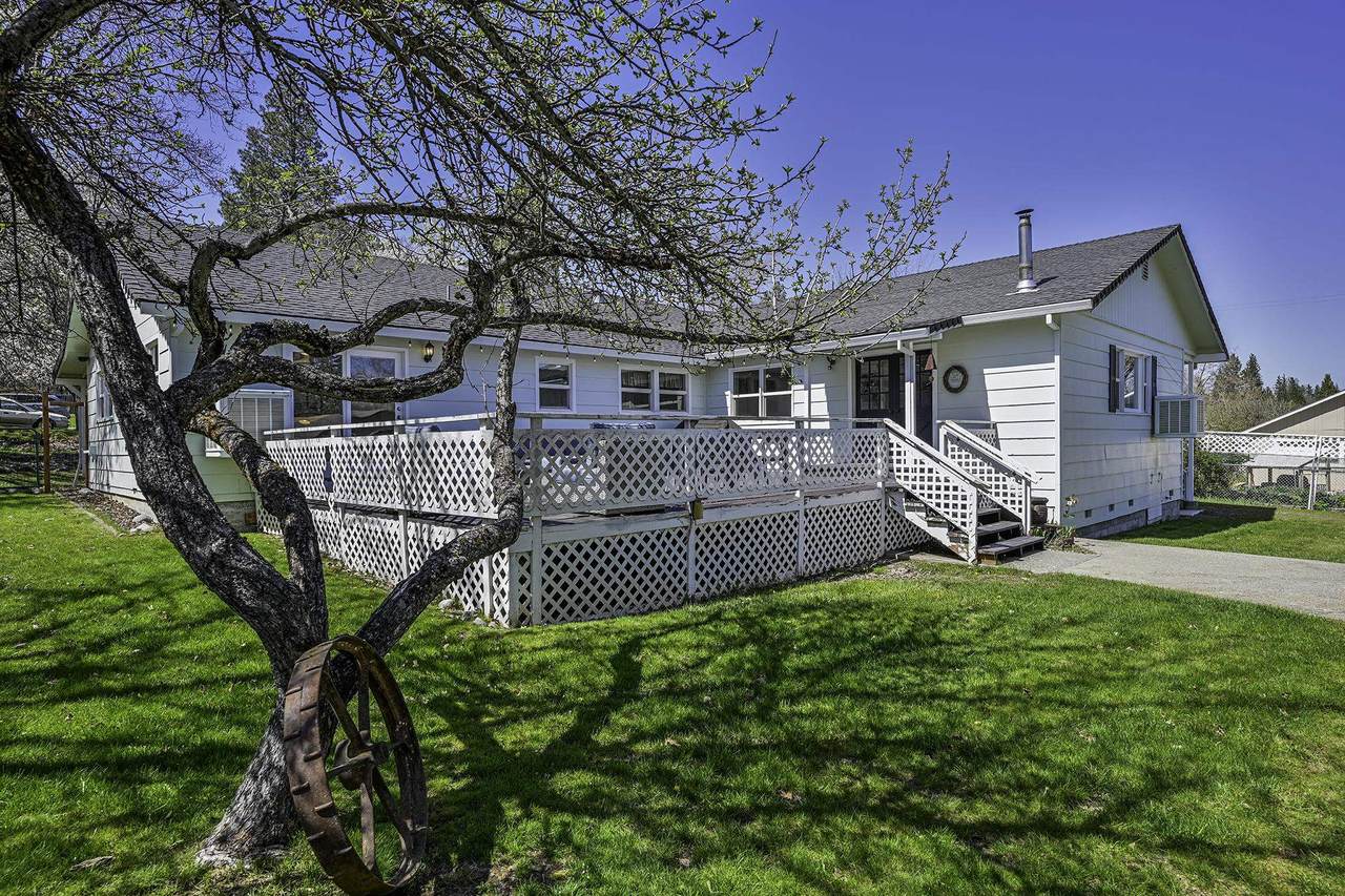 720 Bryan St. - Photo 1