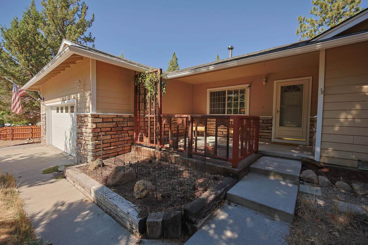 17640 Jackrabbit Rd - Photo 1