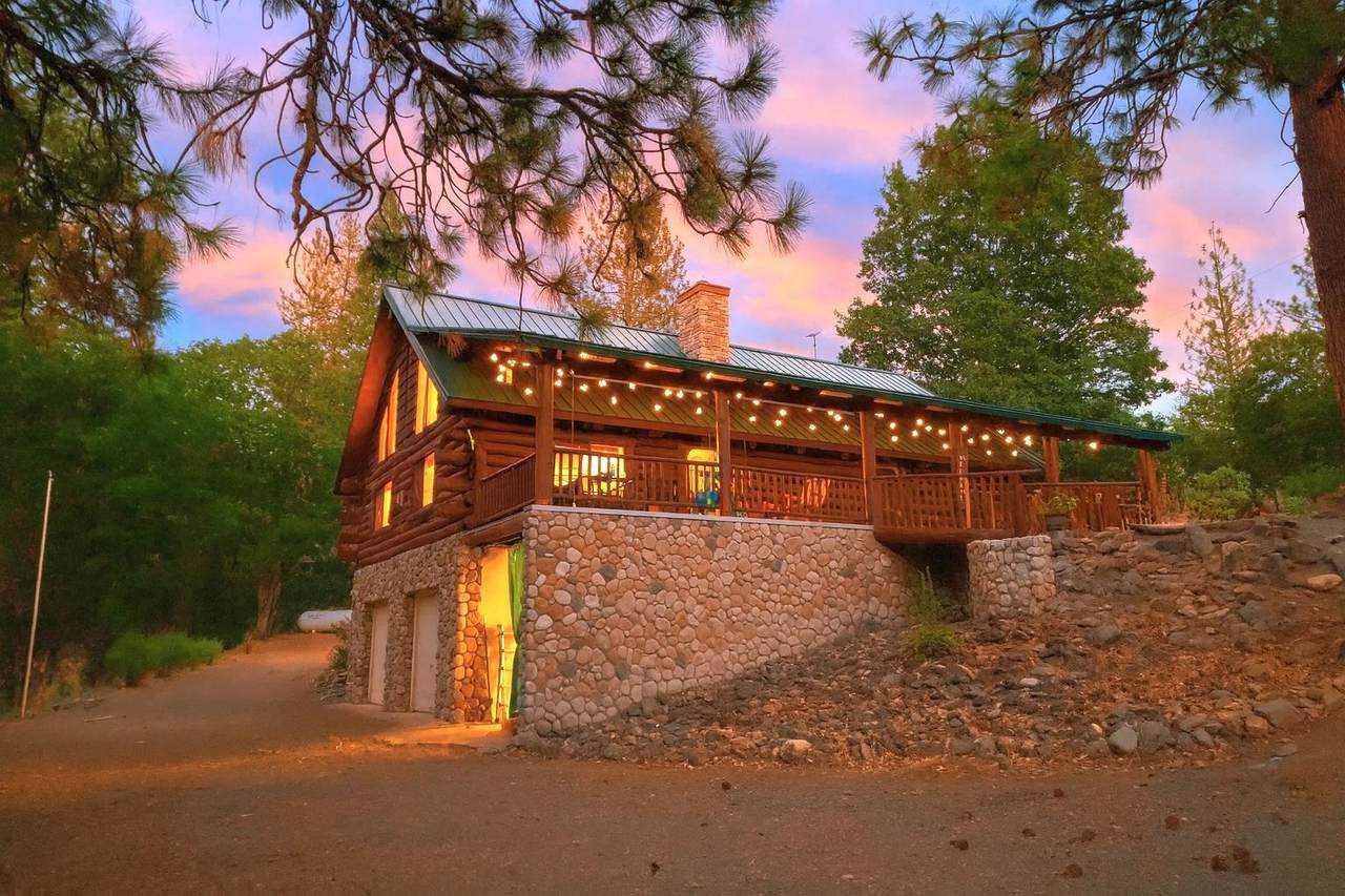 11601 Klamath River Rd - Photo 1