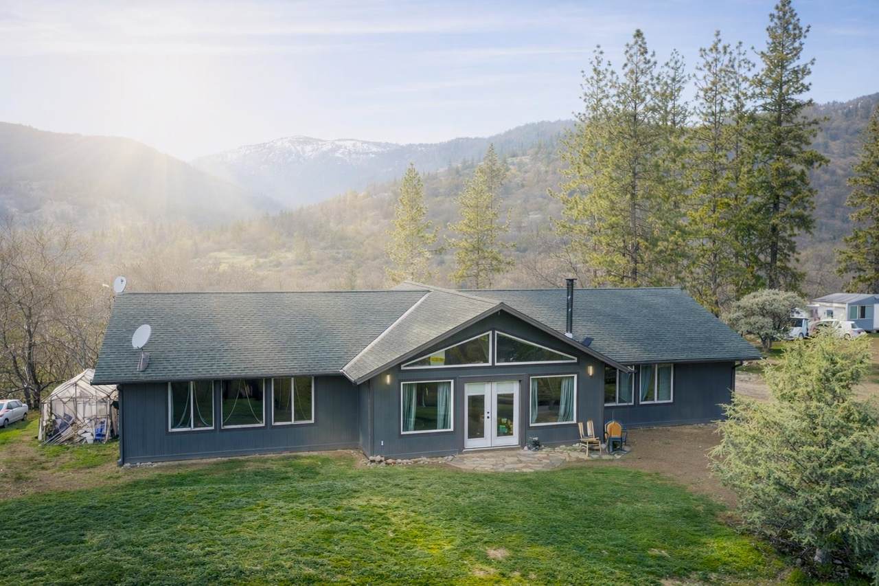 1605 Greenhorn Dr - Photo 1