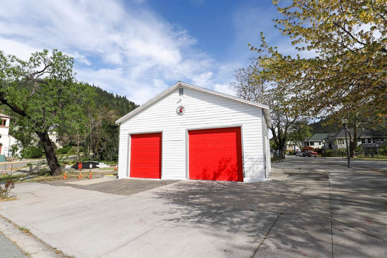 5621 Dunsmuir Ave. - Photo 1