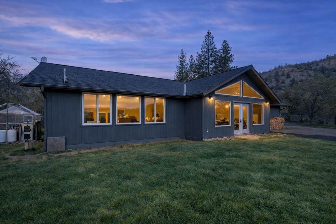 1605 Greenhorn Dr - Photo 1