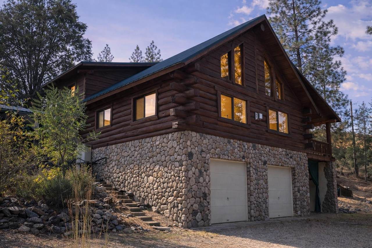 11601 Klamath River Rd - Photo 1
