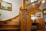 223 N Oregon - Photo 11