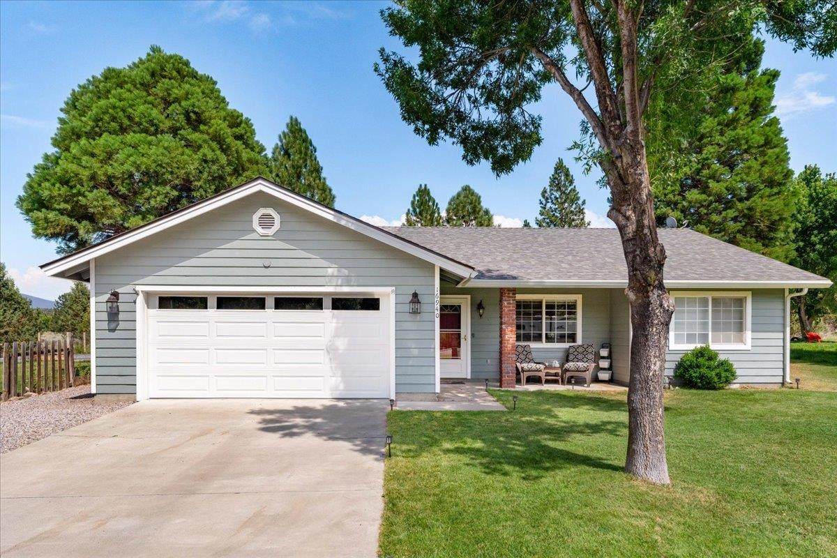 16940 Lakeshore Dr - Photo 1