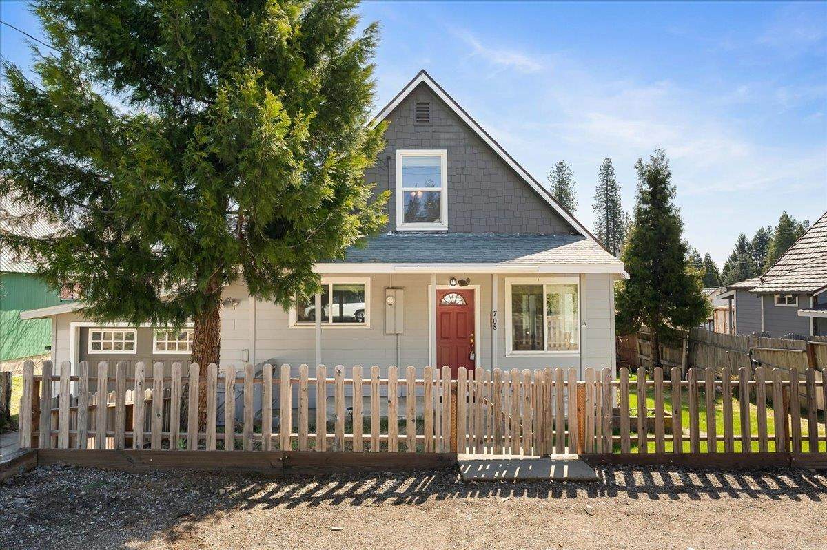 708 Hennessey Way - Photo 1