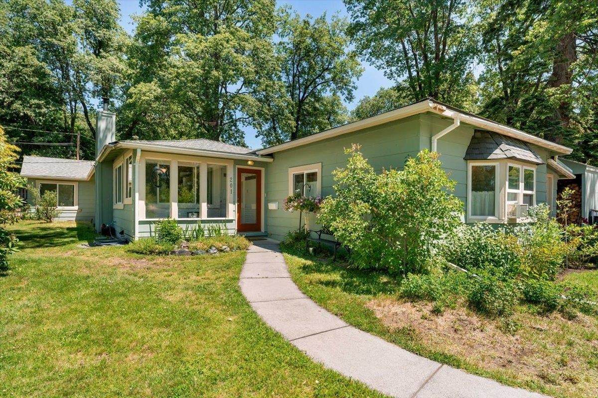 201 Terry Lynn Ave. - Photo 1