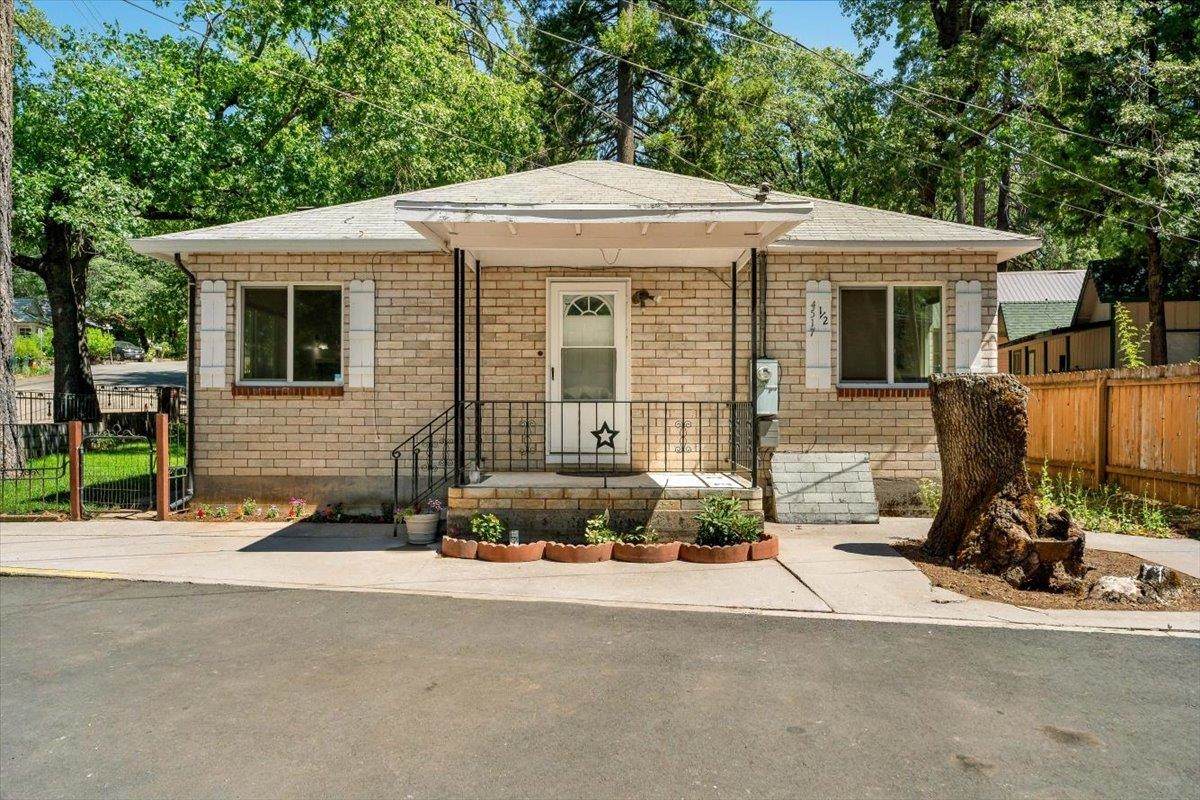 4517 & 4512 Dunsmuir Ave. And Gleaves Ave. - Photo 1