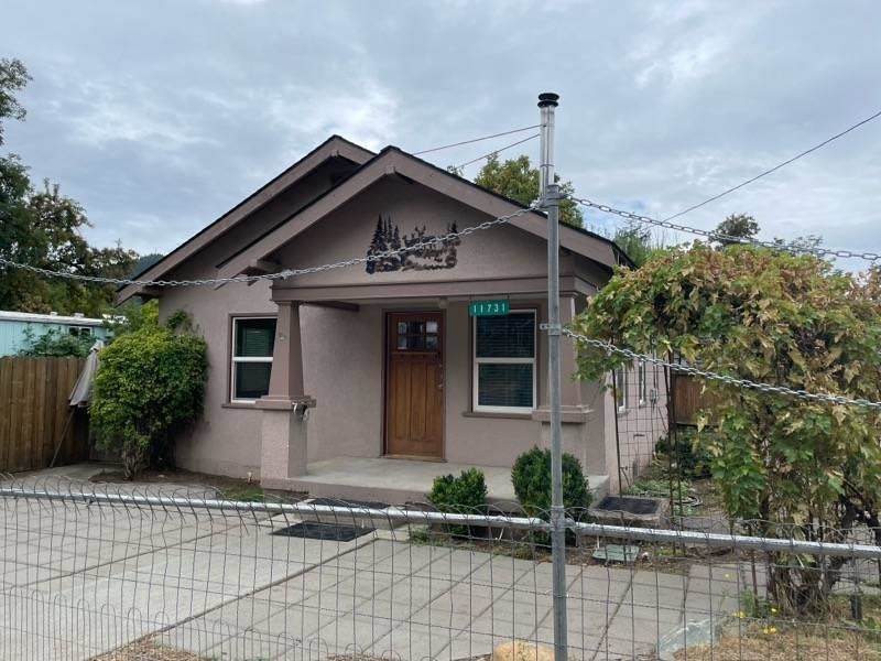 11731 East St - Photo 1