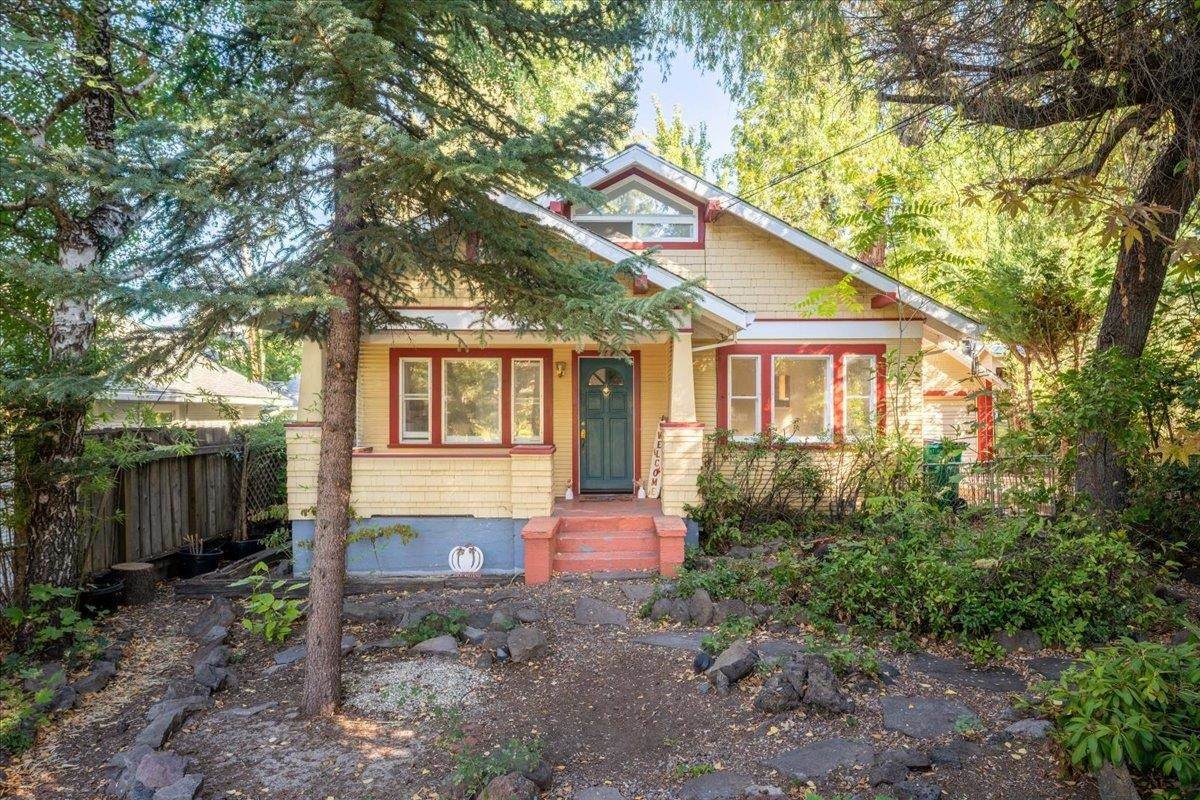 208 Mccloud Ave - Photo 1