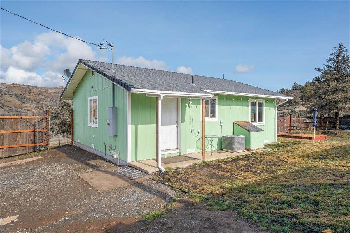 15608 Klamathon St. - Photo 1