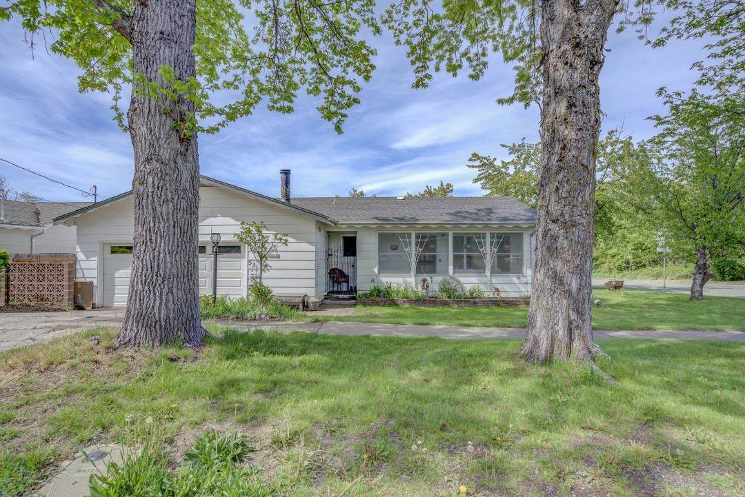 531 Cedar St - Photo 1