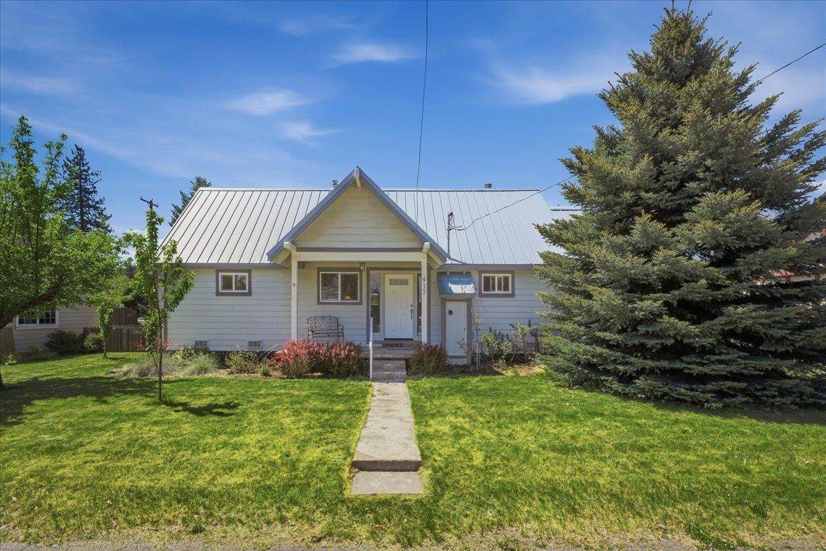 417 Broadway Ave - Photo 1