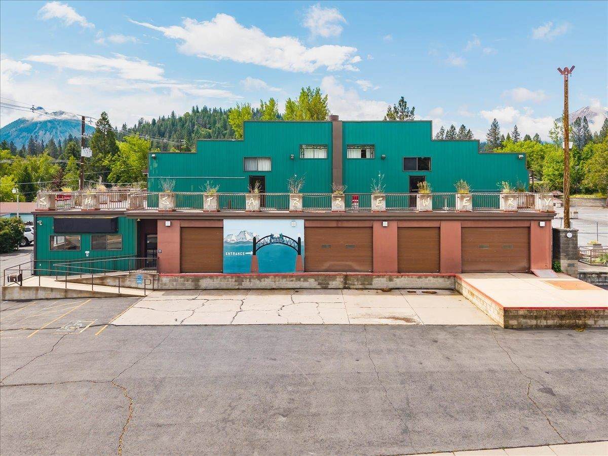360 College Ave - Photo 1