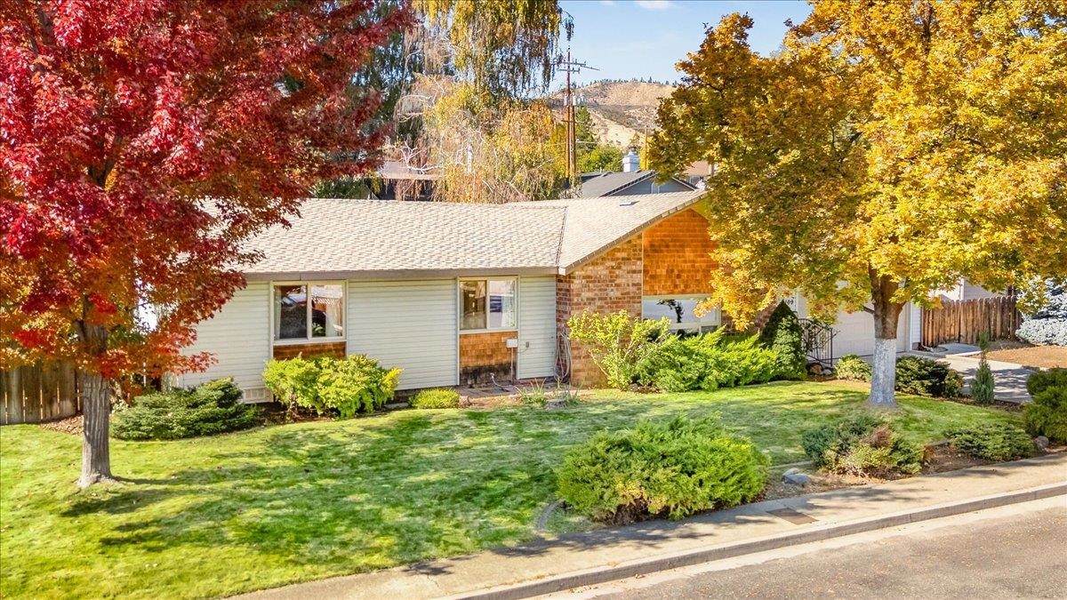 109 Fairchild St - Photo 1