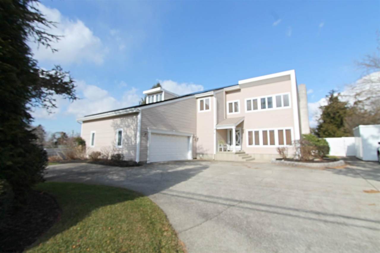 624 Central - Photo 1