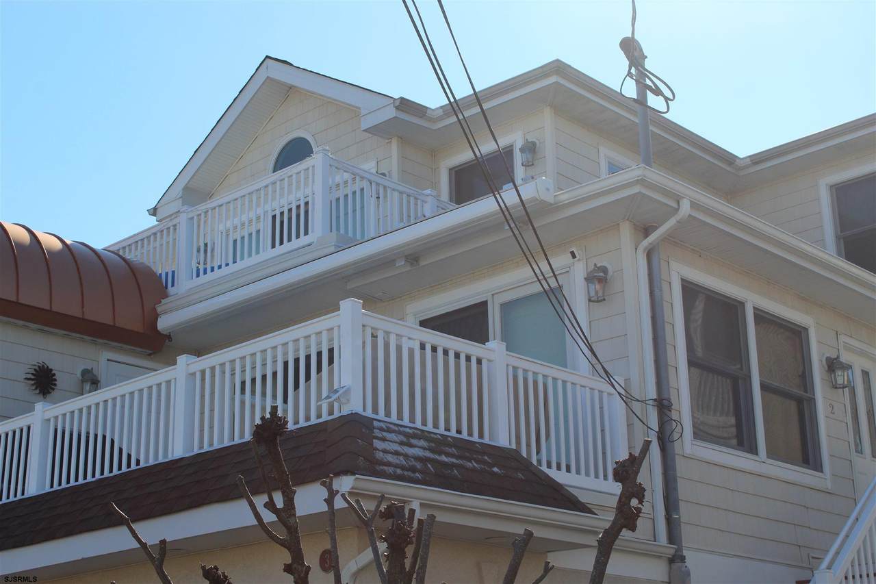 206 Adams - Photo 1