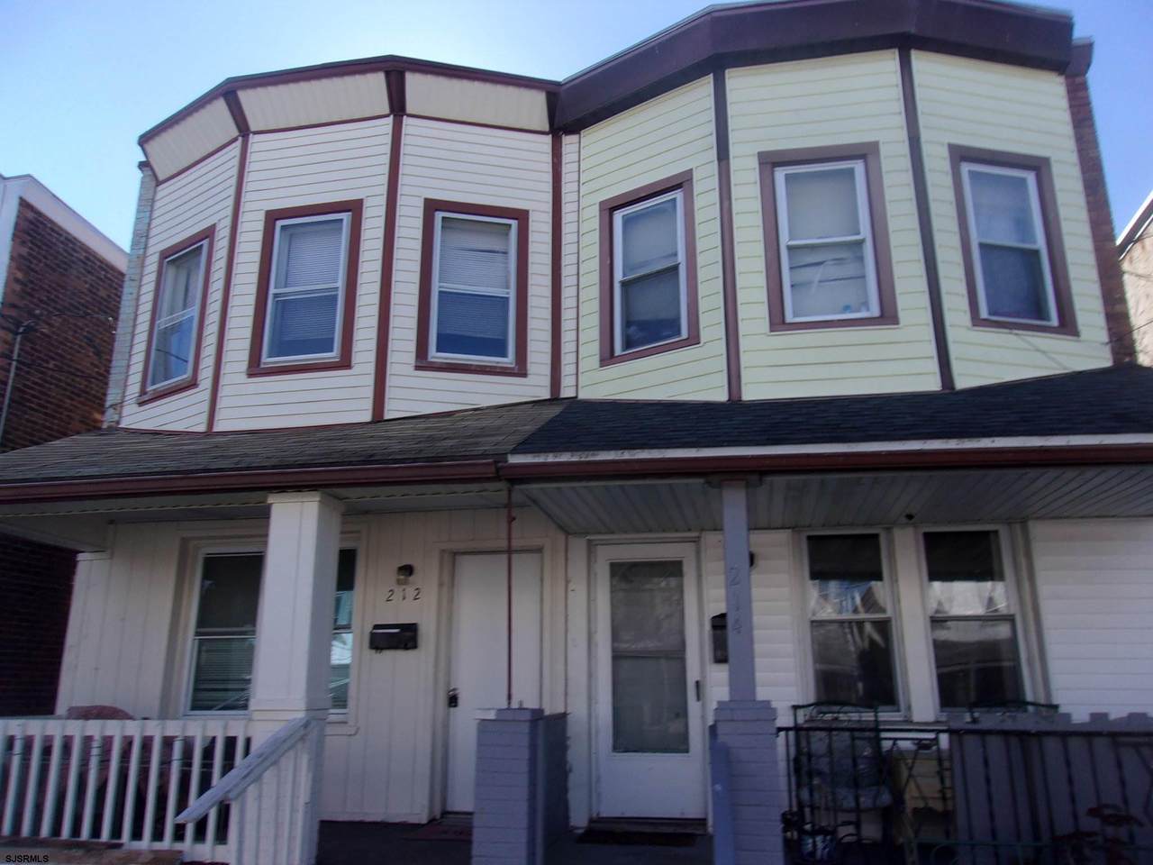 212 Arizona - Photo 1