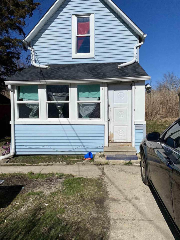 202 Greenfield - Photo 1
