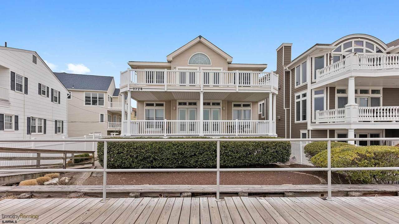 1724 Boardwalk - Photo 1