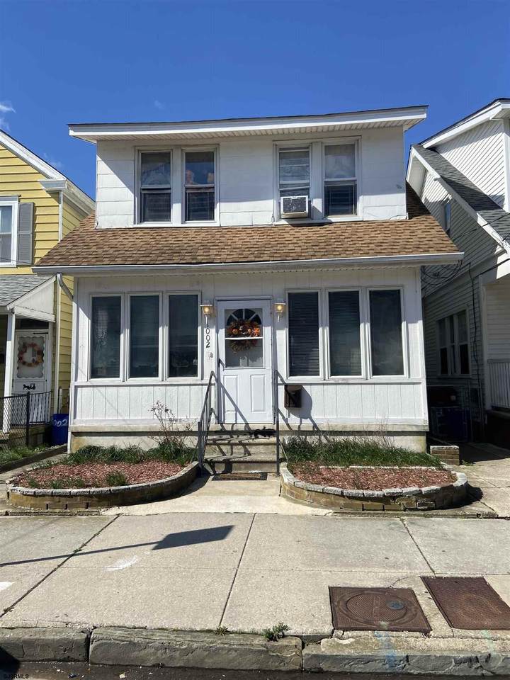 1002 Michigan - Photo 1