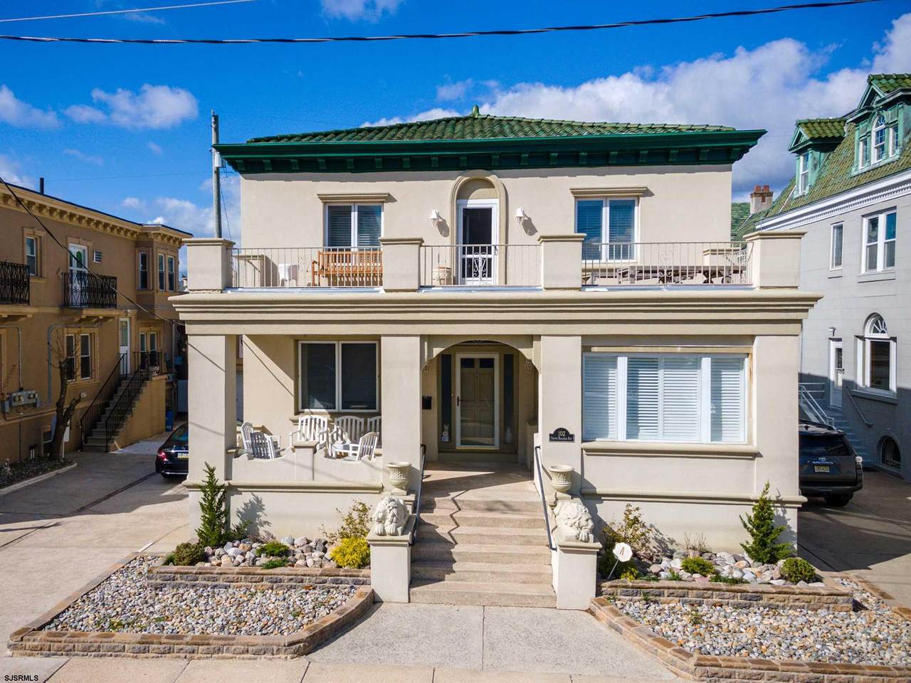 102 Raleigh - Photo 1