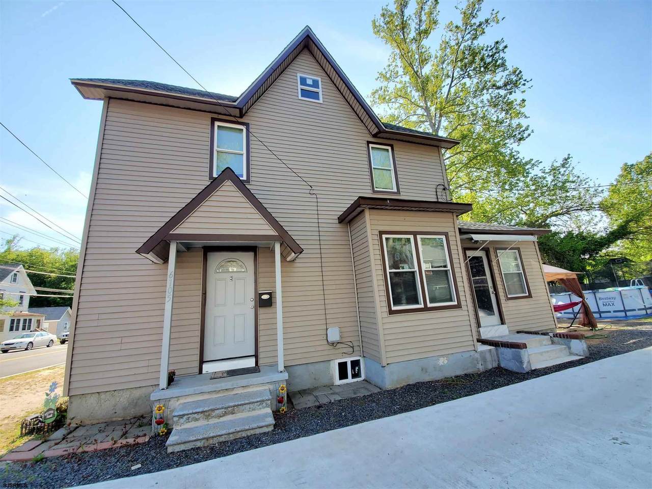 6105 Harding - Photo 1